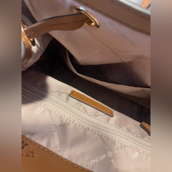 Michael Kors Medium Jet Set Pebble Leather Backpack With Wallet New - Picture 4 of 10